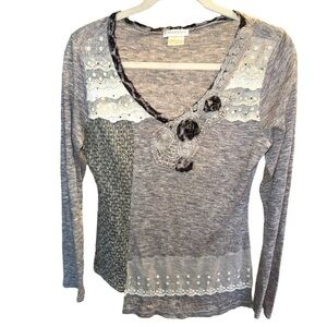 Farinelli Grey floral Lace Size Medium Y2K